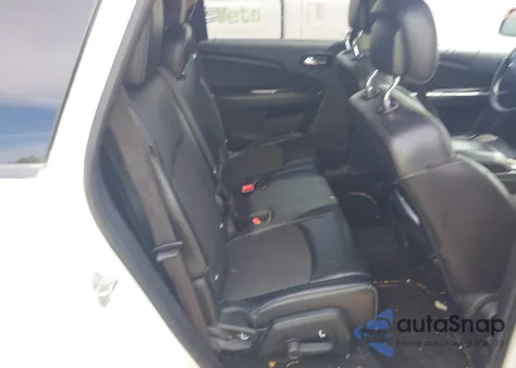 2018 Dodge Journey Crossroad z USA, uszkodzony, nr VIN 3C4PDCGG6JT429008